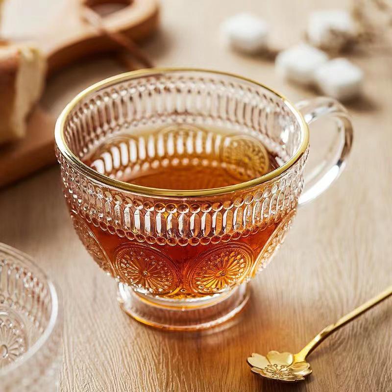 Glass Drikkekopp med Solsikkedesign - Ideell for Studenter og Sommersuvenirer