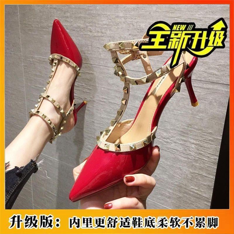 Mit Rocknieten Feenstil Sandalen 2024 Internet-Berühmtheit neu Koreanisch leicht weiche Sohle keine müden Füße hohe Absätze