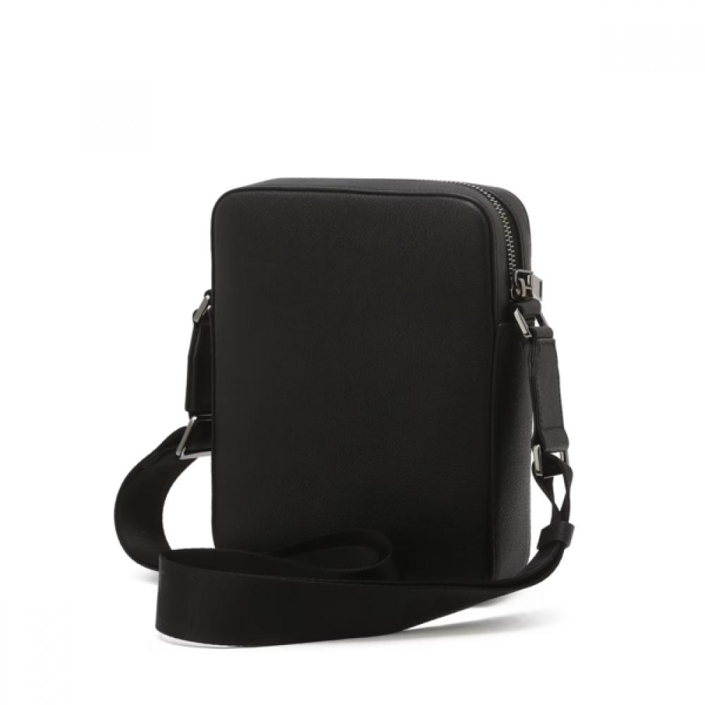 Daks Black Cowhide Mini Crossbody Bag Dbba6e319bk