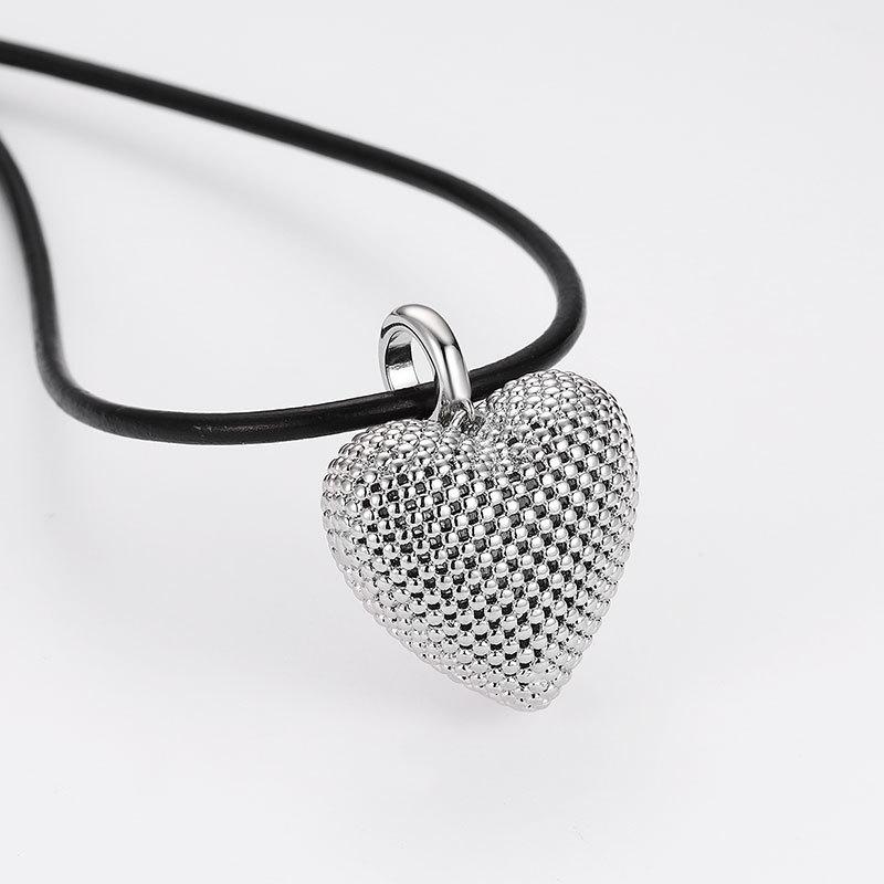 Hollow Ball Bead Love Heart Shaped Large Pendant Light Extravagant Personality Minority Senior Sense Jewelry Women