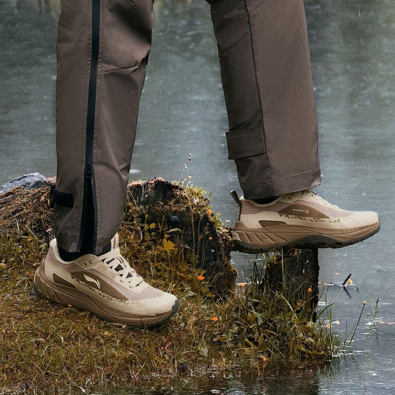 New LiNing Yijie Lite Version 2.0 Abrasion Resistant Support Low Top Hiking Shoes Men's Beige Brown AHTU007-2