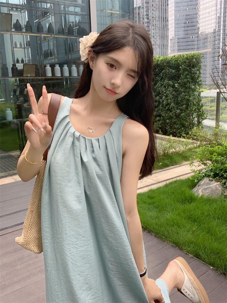 2026 Women's Summer French Backless Sleeveless Pleated Sling Dress