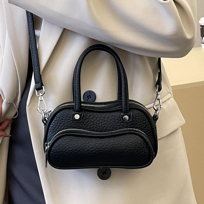 High Quality Lychee Pattern Portable Bowling Bag Niche Design Versatile Temperament Commuter Style Messenger Bag Bag Woman