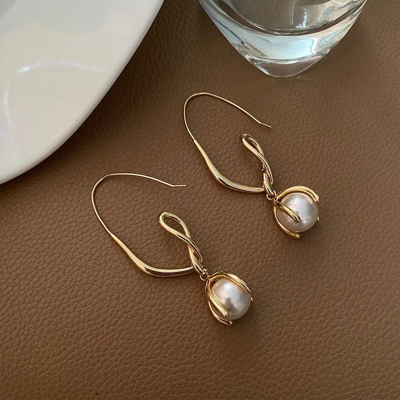 Metal Twisted Line Vintage Imitation Zircon Earrings Fashion Elegant Dangle Earrings luxury Design Women Zircon Accessories