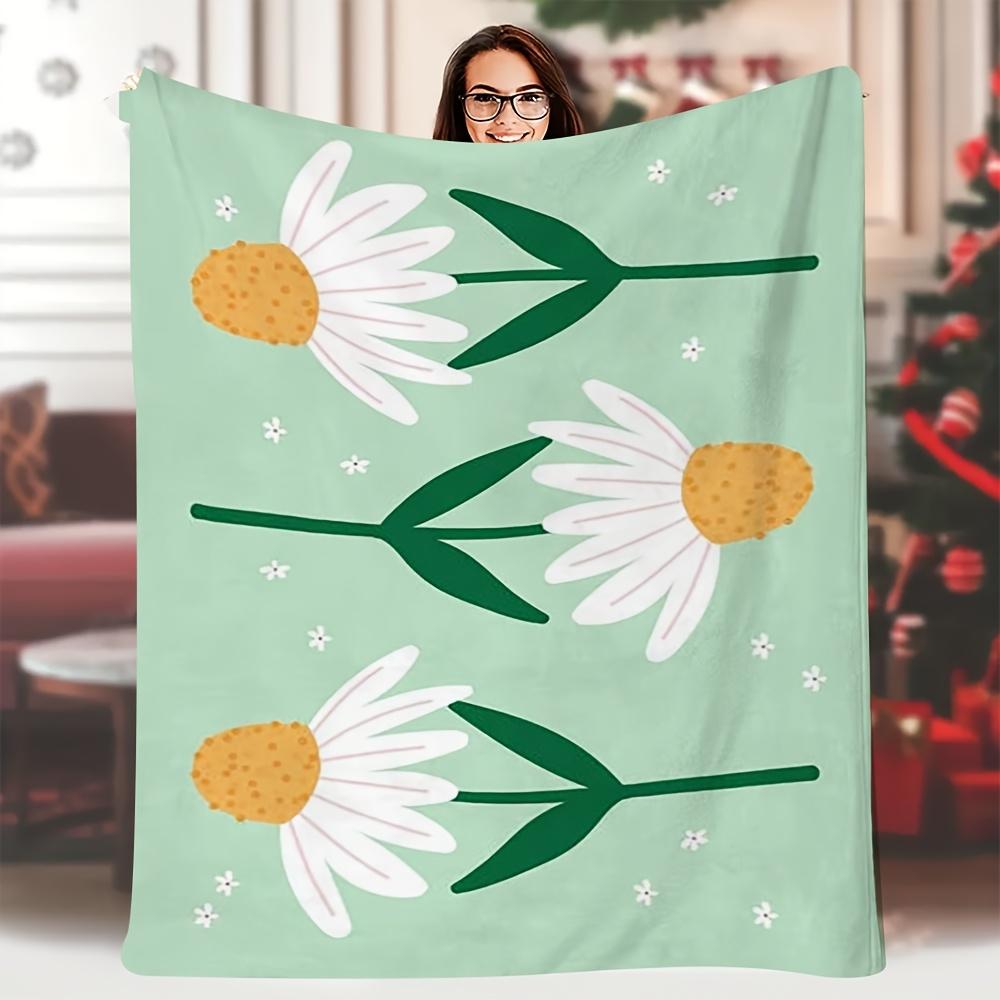 Extra Large Daisy Print Blanket - Soft & Cozy Flannel All-Season Bedspread, Vintage Cottagecore White Daisies & Yellow Centers