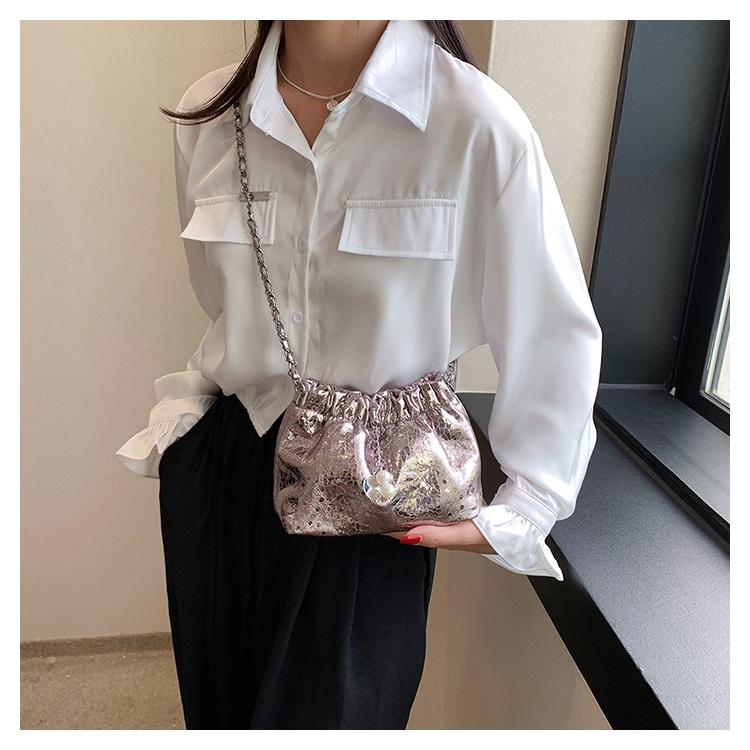 IELGY Women's Glossy Folded Niche Shoulder Chain Crossbody Bucket Bag