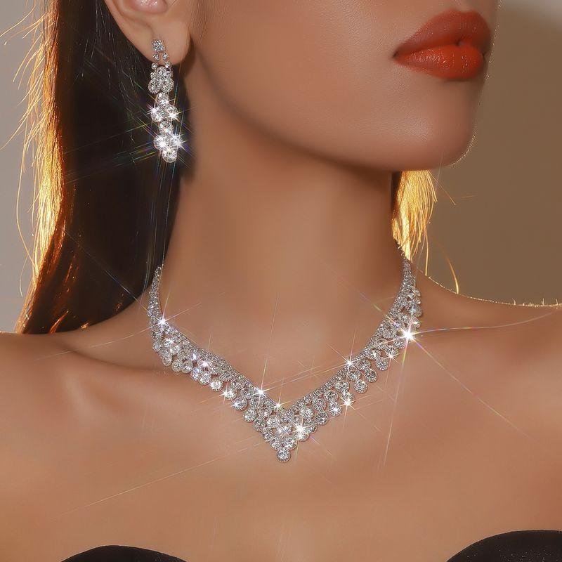 

Machashi Gorgeous Multi-Row Super Flash Rhinestone Necklace and Earrings Suite Female Temperament Necklace Clavicle Chain Jewelry DTN14027050S