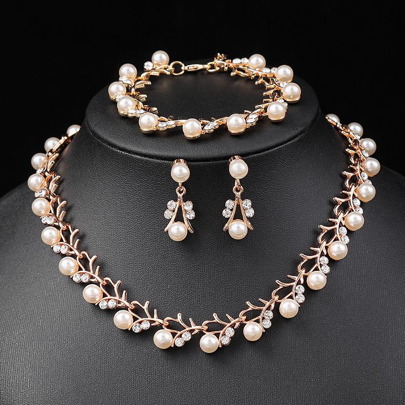 Simulation Pearl Necklace Bracelet Earrings Set Bridal Dress Versatile Accessories Fashion Jewelry Gift