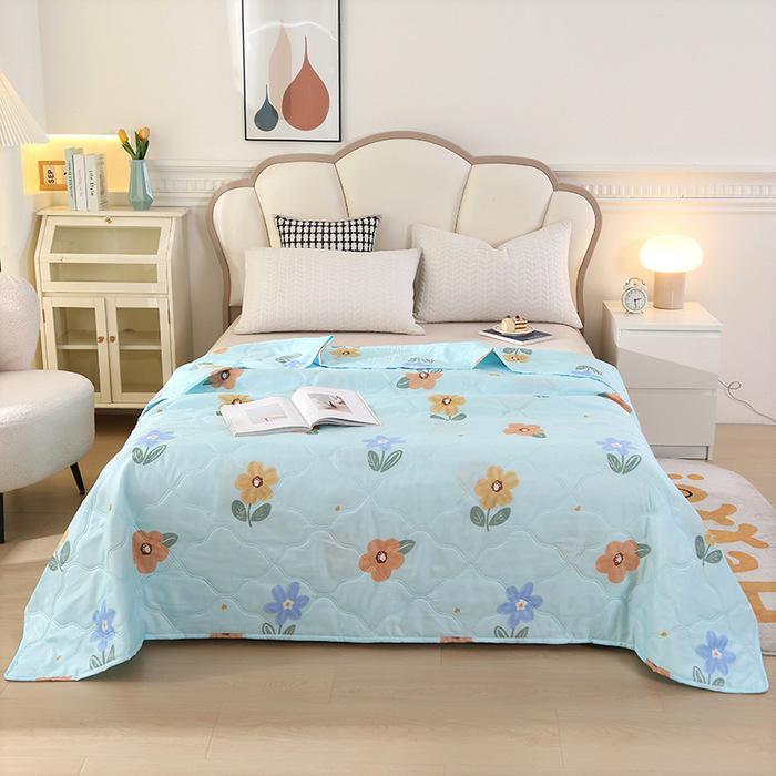 Ultrasonic Embossed Diamond Velvet Summer Quilt – Lightweight and Cool Gift Quilt