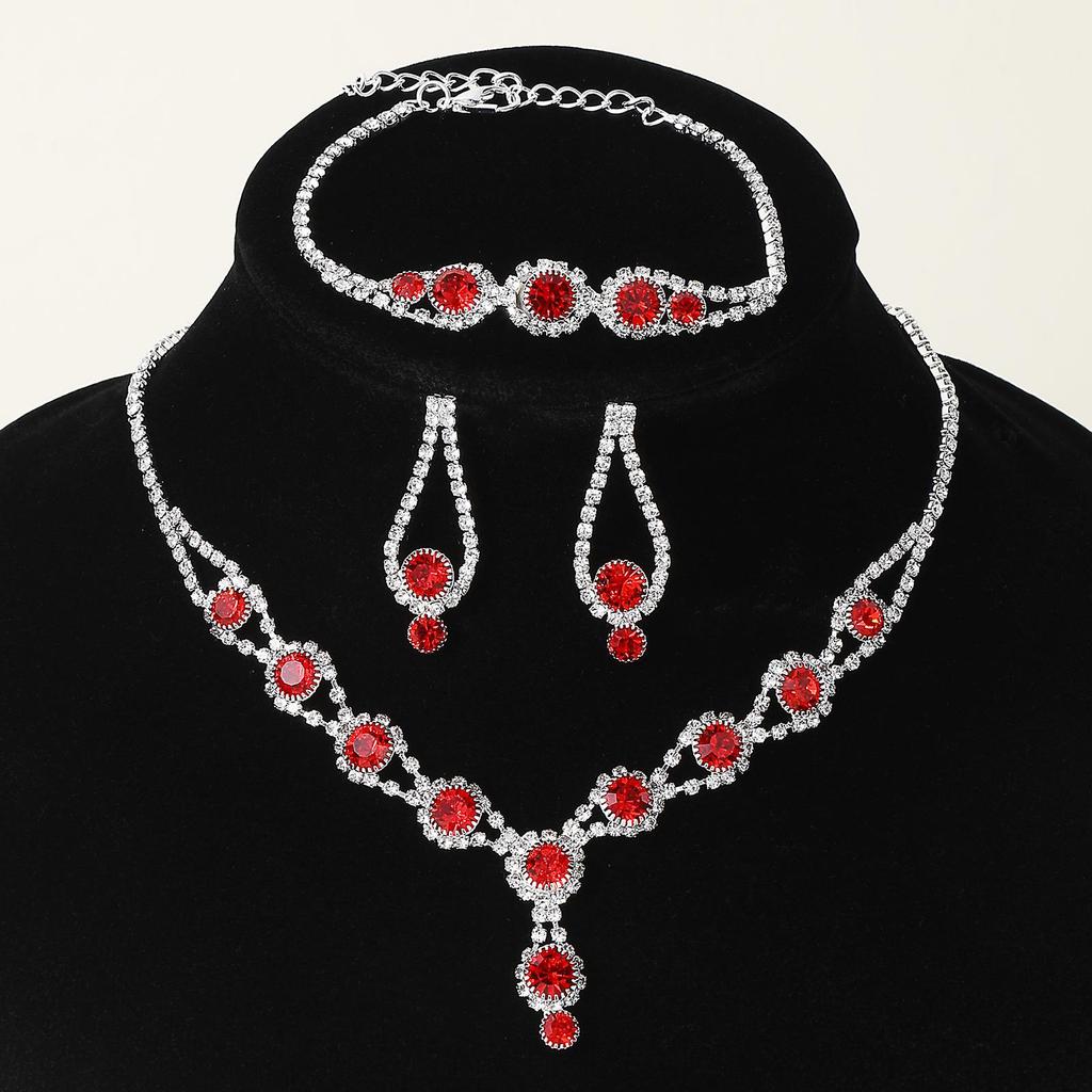 **Elegantes Light Luxury Schmucktrio**: Ohrringe, Armband, Halskette**