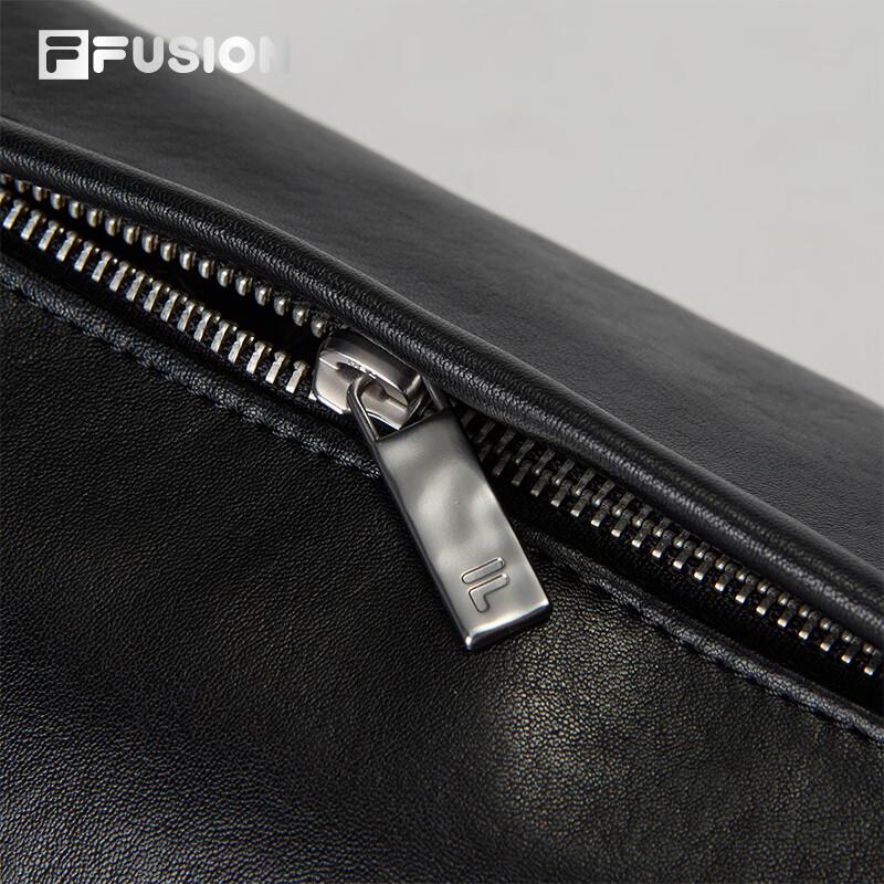 FILA Women's Trendy Crossbody Bag
