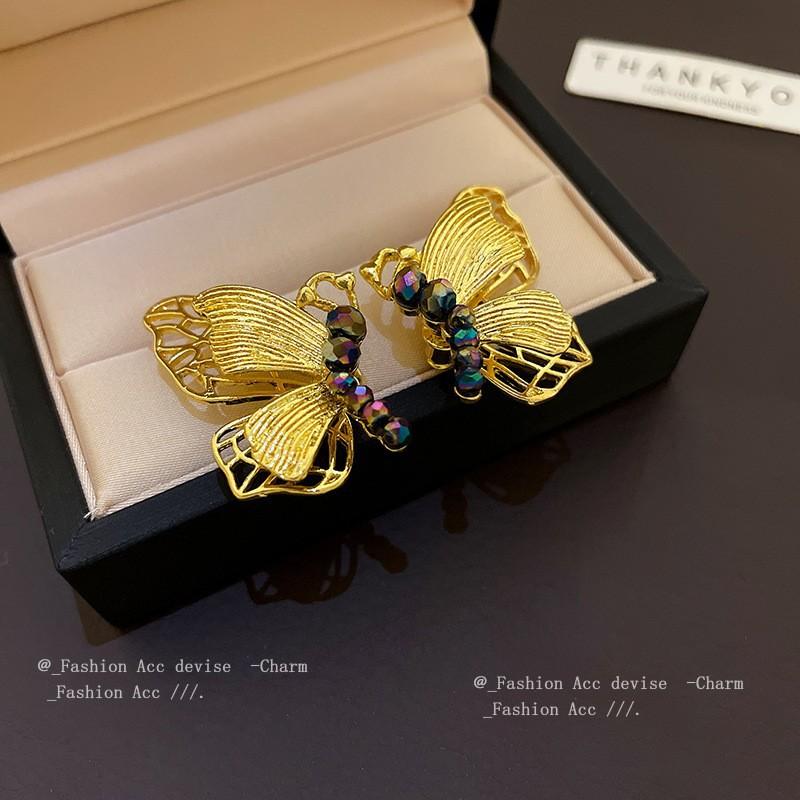 Vintage medieval silver needle diamond butterfly stud earrings fashion light luxury court style earrings commuter exquisite earrings women