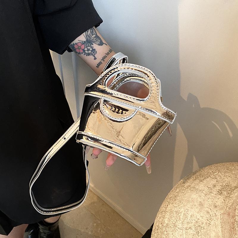 

Детская сумка-мессенджер для девочек, лазерные сумки через плечо для девочек, сумки для мам и детей, кошельки и сумки для девочек one size серебряный