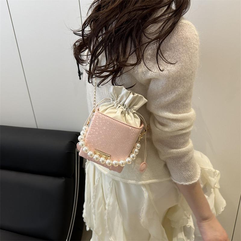 Trend Personality Fashion Popular Niche Spring Large Capacity New Portable Chain Crossbody Bucket Bag