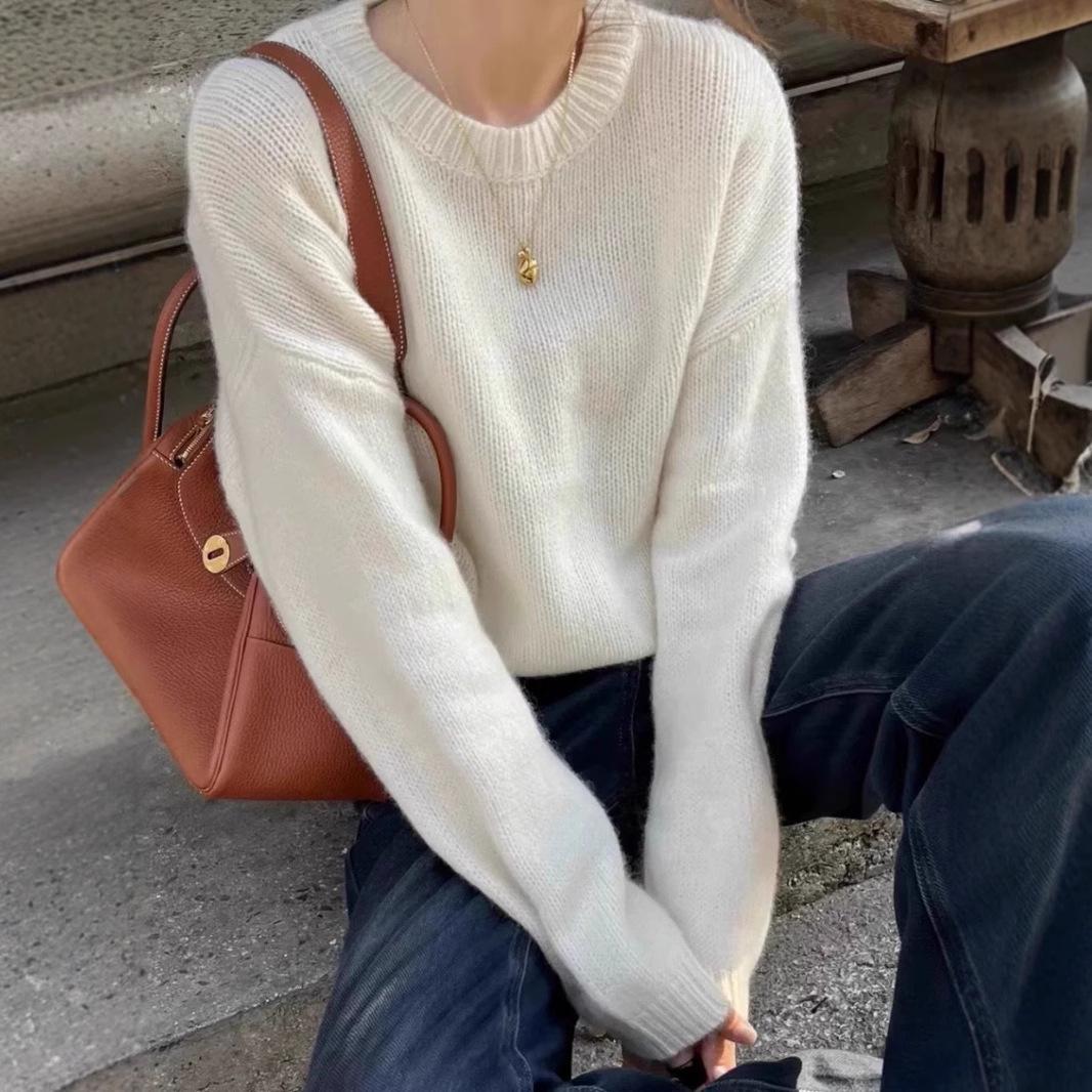 

Women s Slimming Wool Sweater - Gentle Colors, Round Neck, Thick Knit, Long Sleeve L