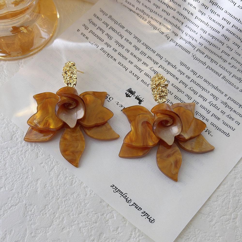 Silver Needle Maillard Four-leaf Clover Stud Earrings Hong Kong Style Retro Temperament Commuter Earrings