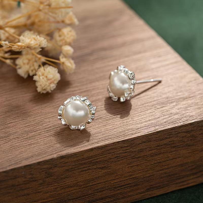 JMXD-Trend Simple Classical Ethnic Style Imitation Pearl Flower Stud Earrings for Women
