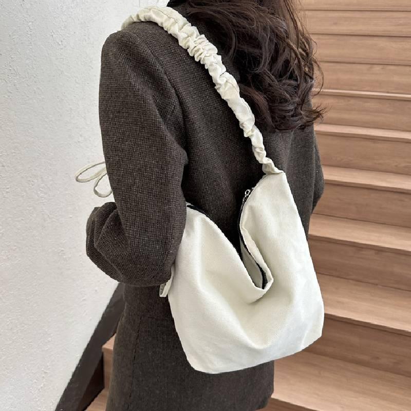Fashionable Simple Canvas Tote Bag Large Capacity Shoulder Bag Stylish Versatile Underarm Dumpling Bag For Fall And Winter 2023