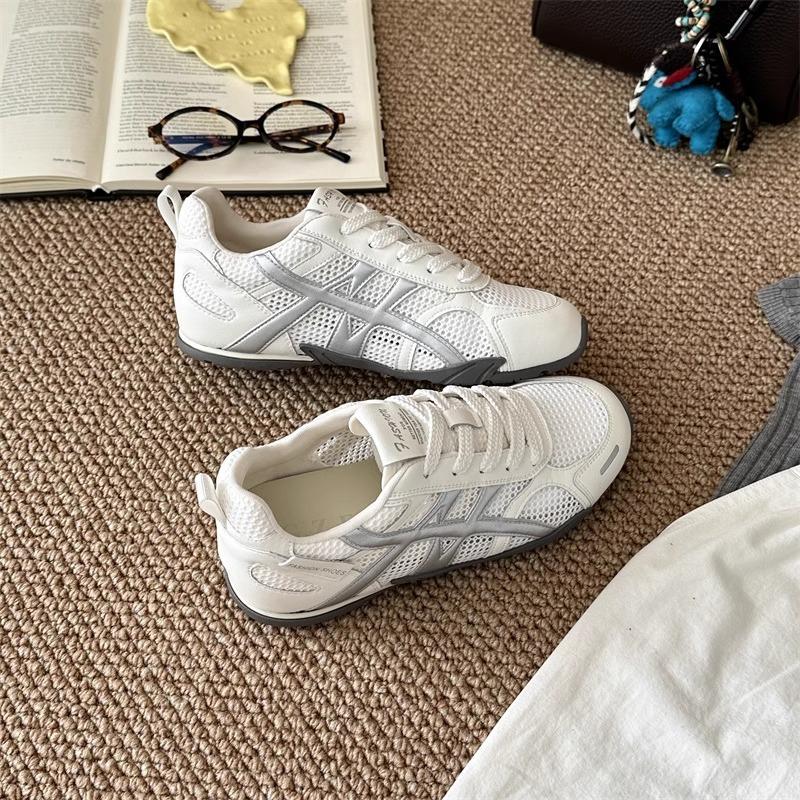 2025 summer new flat bottom inner height increase small white shoes women's mesh breathable casual sports soft sole light board shoes