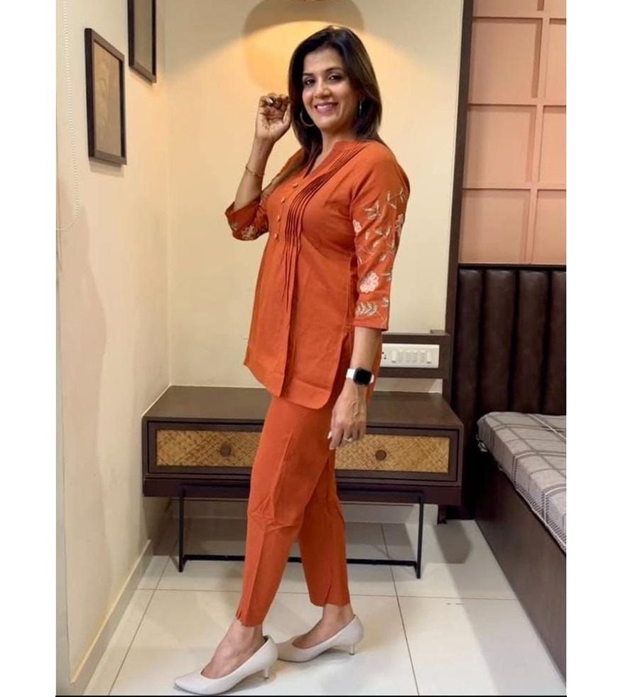 Partykleidung Baumwoll-Kurta-Hose Kordel-Set Damen Bollywood Partykleidung Oberteil Tunika Kurti Kleid