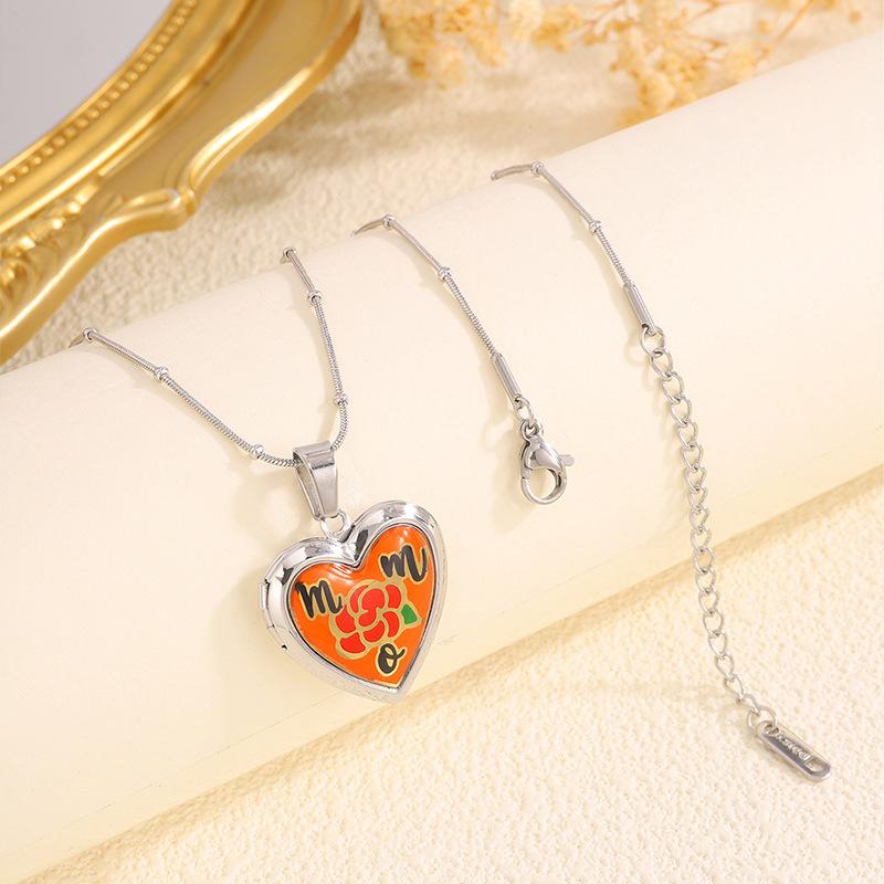 European and American Gold Love Drip Oil Rose Necklace Women Can Open and Close Commemorative Photo Frame Titanium Steel Necklace Light Luxury Niche
