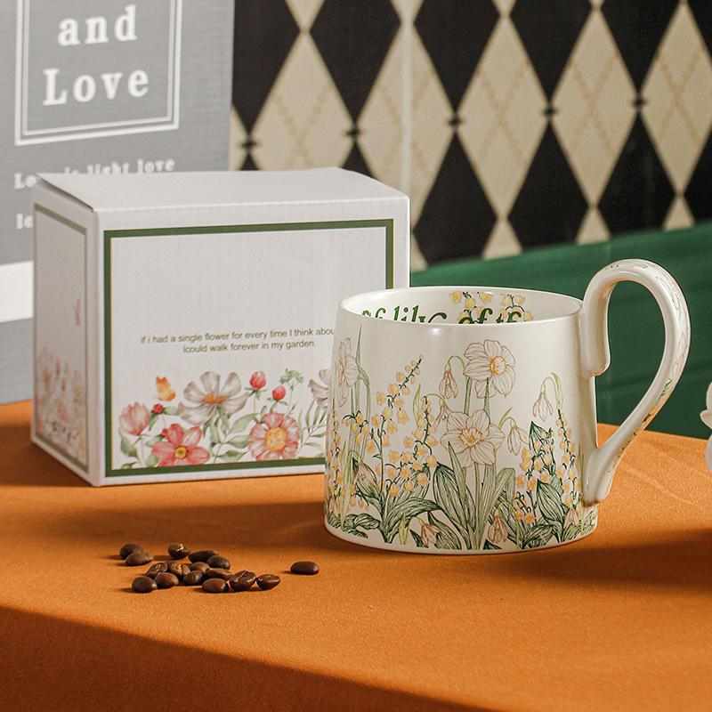 Large Capacity Hand-Painted Cartoon Flower Ceramic Mug - Souvenir Coffee & Water Cup
