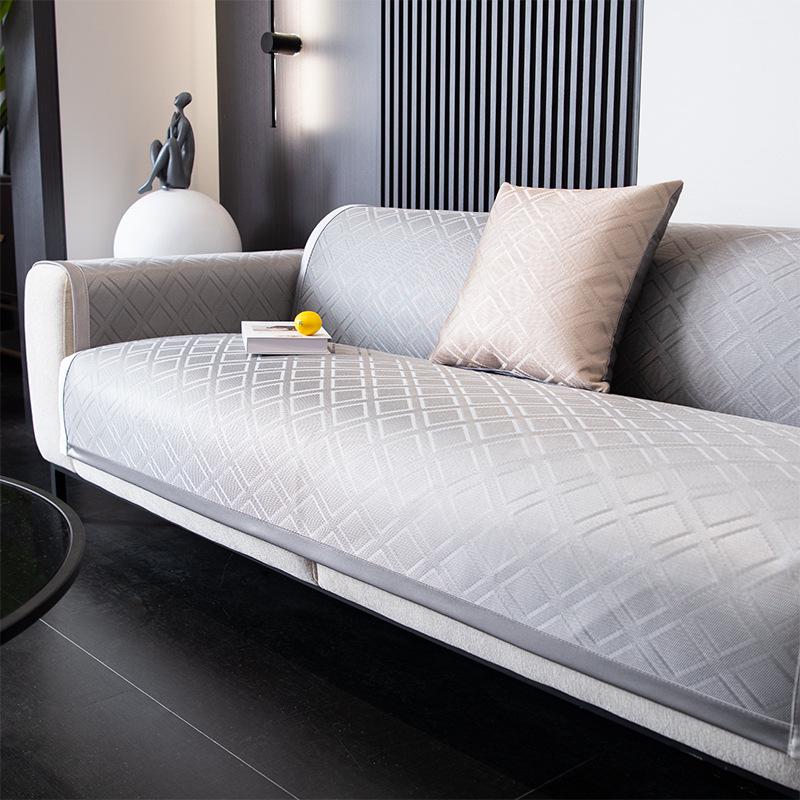 

Роскошная Современная Нескользящая Подушка для Дивана из Ледяного Шелка - Прохладный Минималистичный Летний Чехол на Сиденье 45*45 Cushion Cover Only