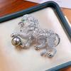 Full Diamond Lion Brooch, Exquisite Luxury, Niche and Creative Brooch, Suit, Animal Brooch