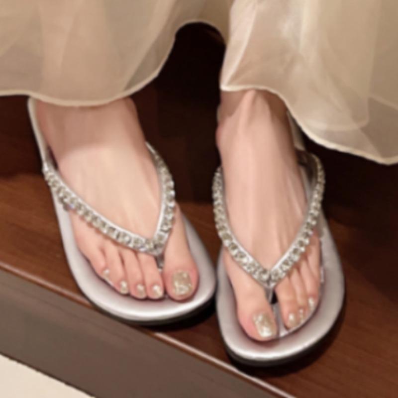 Fashion Women Summer Luxury Slides Shoes Rubber Flip Flops Shale Female Beach Pantofle Platform Designer Hawaiian Rhinestone Slippers