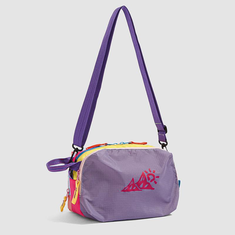Color Block Crossbody Bag with Mountain Print Design Lightweight Shoulder Bag for Outdoor and Daily Use