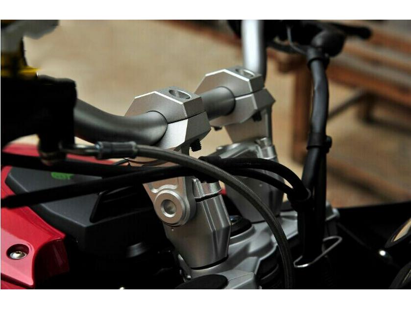 BMW F700GS 22mm Universal Handlebar Riser Modification
