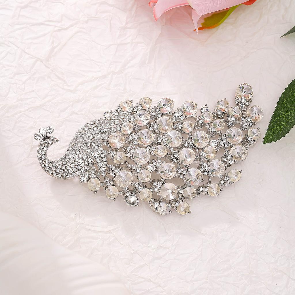 Luxurious Peacock Brooch for Women - Retro Animal Decorated Fixed Pin