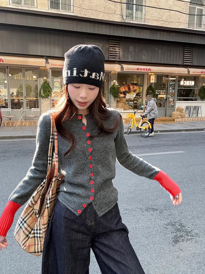 Kontrastfarbe Retro-Chic Strick-Cardigan Damen Herbst und Winter Schlank und dünn Einreiher Mode Pullover Jacke Top