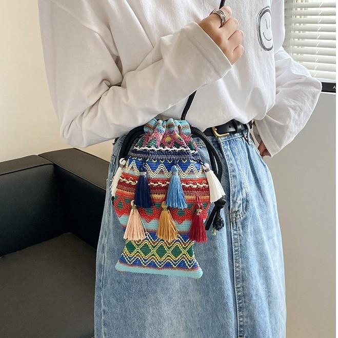 Art Ethnic Style Tassel Bag With Drawstring Closure For Casual Travel And Phone Storage