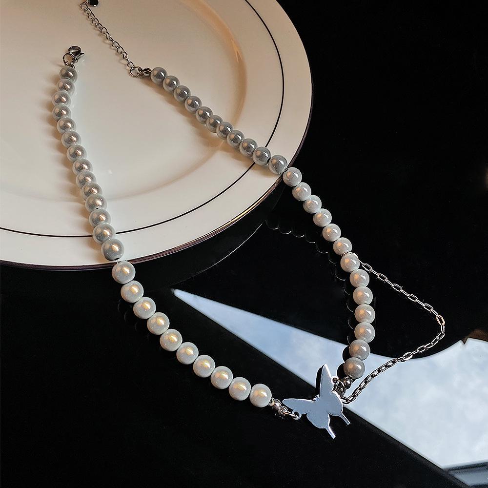 Titanstahl Halskette Schmetterling Reflektierende Perlenkugel Spleißkette Halskette Schlüsselbein Halskette Damen Neuer Schmuck