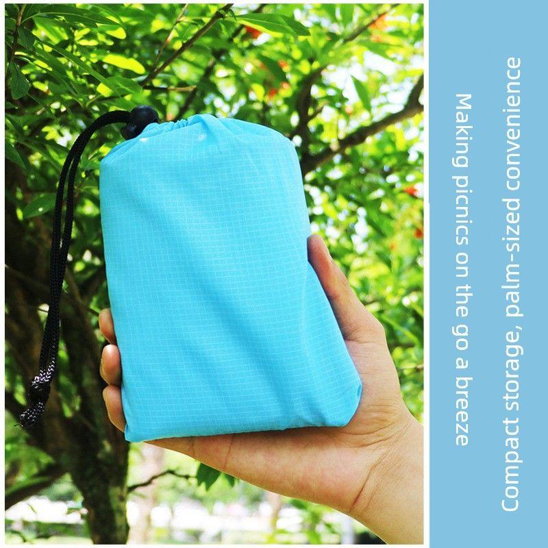 Ultra-Light Outdoor Portable Moisture-Proof Mat, Waterproof Grass and Beach Mat, Travel Dirt-Proof Mat, Picnic Barbecue Picnic Mat