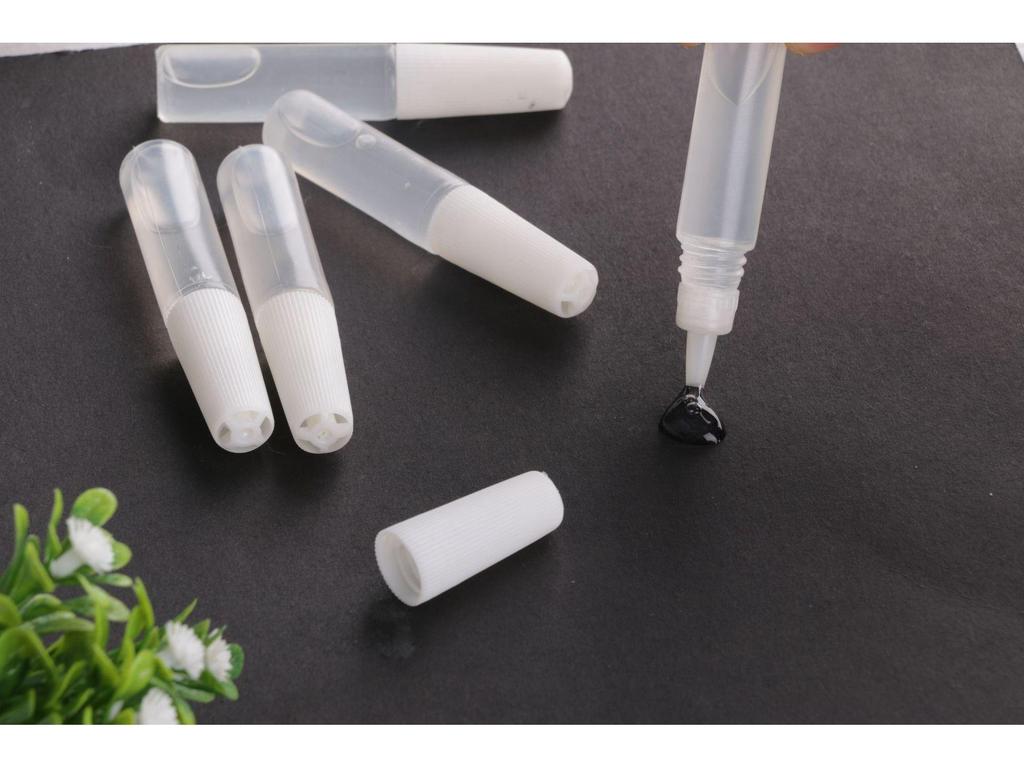 10ml Quick-Dry Clear DIY Glue for Non-Woven Fabric, Hemp Rope, Buttons - 10g