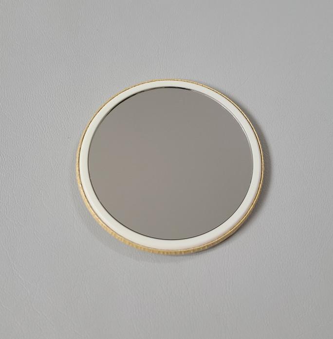 Stray Kids Round Hand Mirror 7.5cm – Random Image Fan Accessory