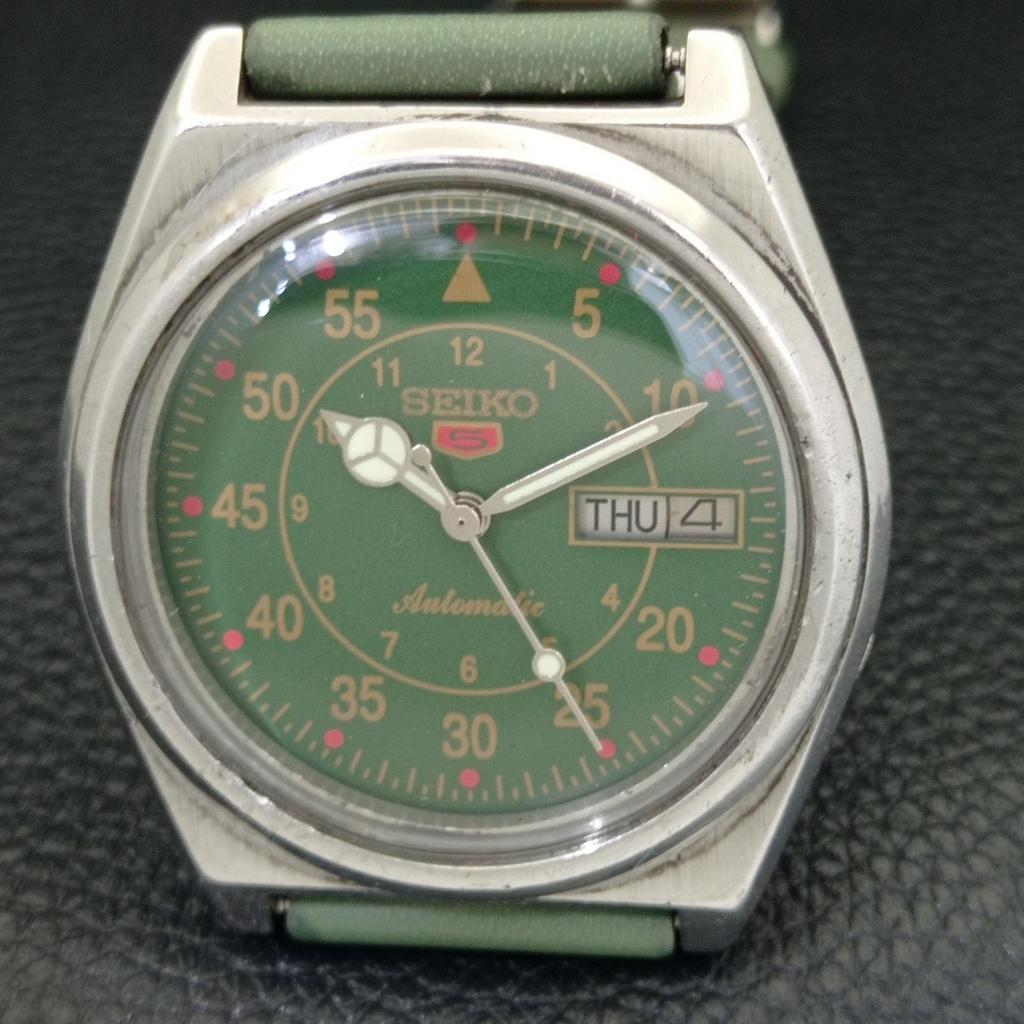 VINTAGE SEIKO 5 AUTOMATIC JAPAN 7009A MENS GREEN COLOR DIAL WATCH a701309-5 R206a-a701309