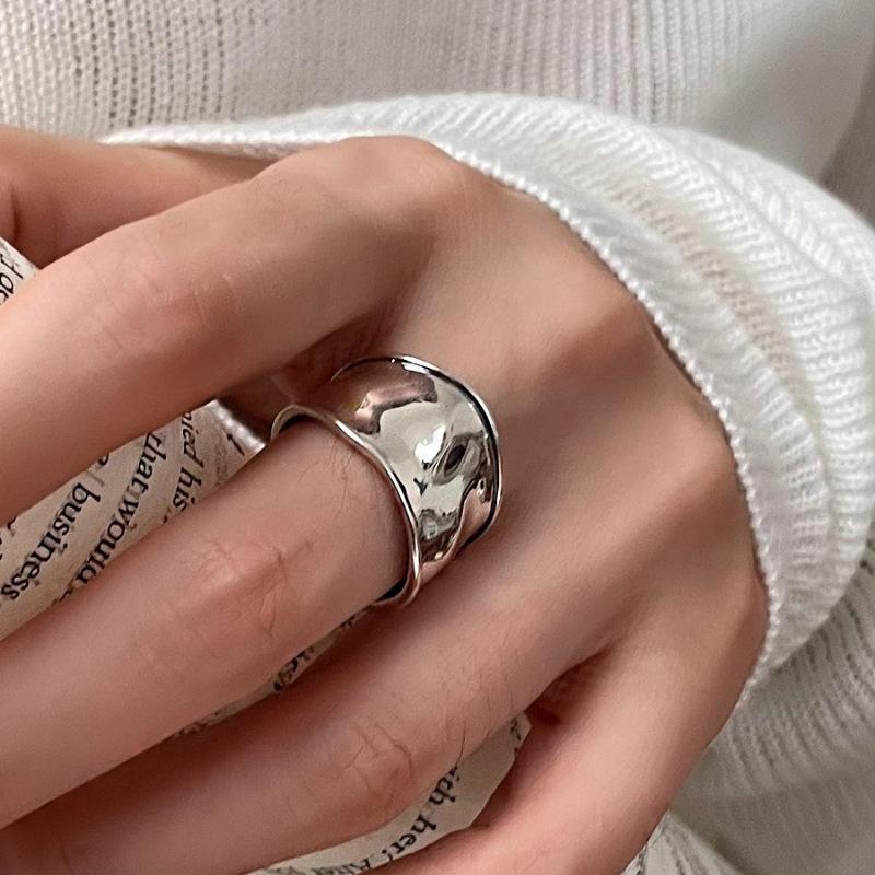 Copper Trendy Retro Ring For Women Featuring Unique Irregular Design Perfect For Styling Chic