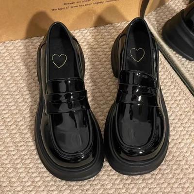 Moda 2024 Nuove Scarpe Basse da Donna Stile Britannico Vintage Versatili Scarpe Piccole in Pelle JK Stagione Estiva Comodi Mocassini Slip-on