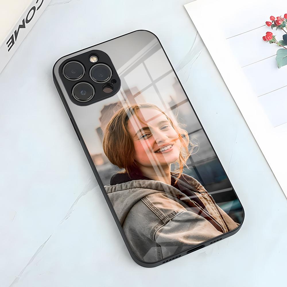 

Чехол для телефона актрисы Сэди Синк Для IPhone 17 Pro Max 15 Pro 16 14 Plus 12 13 Mini 11 Pro Ударопрочный Стеклянный Чехол iPhone17Air