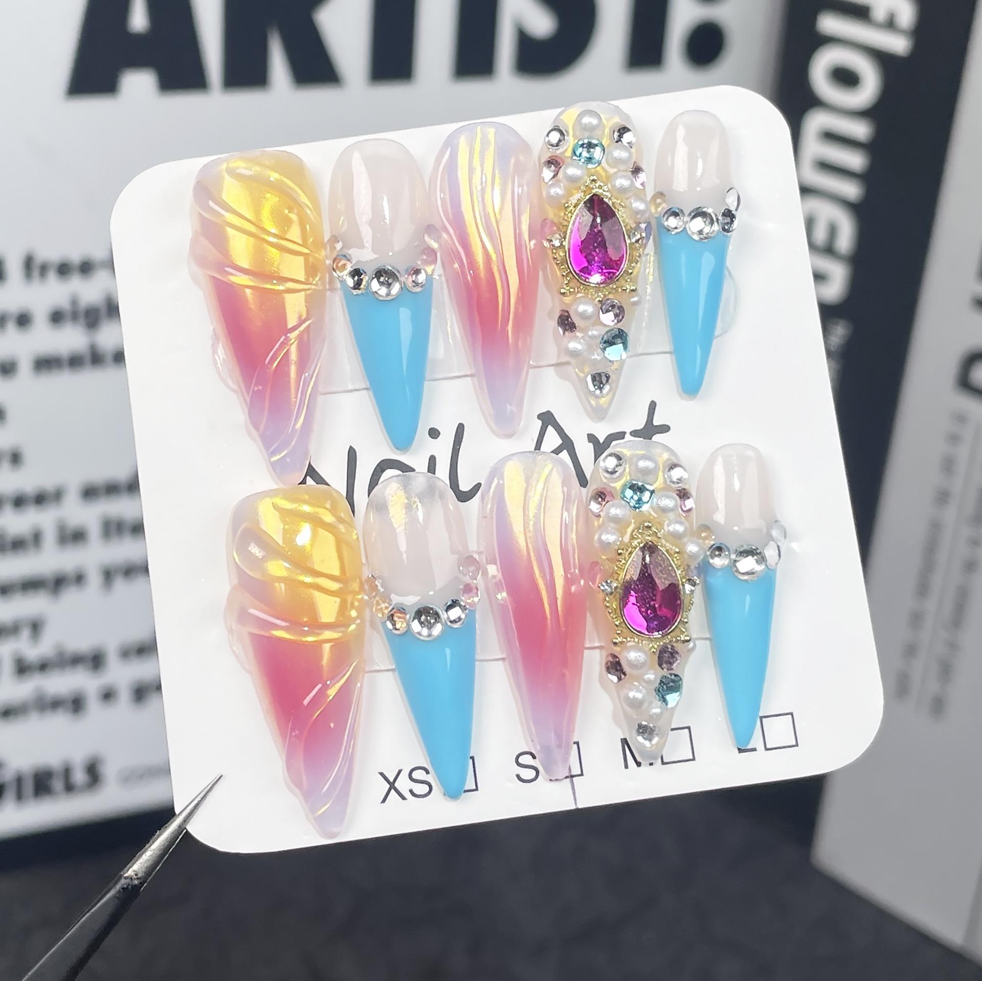 

Ногти ручной работы: Сладкий румянец спрей, Броский ледяной прозрачный французский маникюр Medium