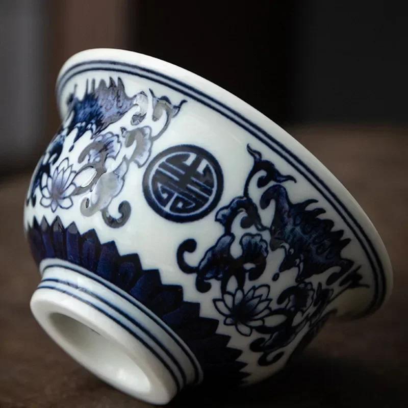 1 PC Chinese Retro Blue and White Porcelain Teacup Hand-Painted Ceramic Tea Bowl Travel Meditation Cups Handmade Tea Set 120ml