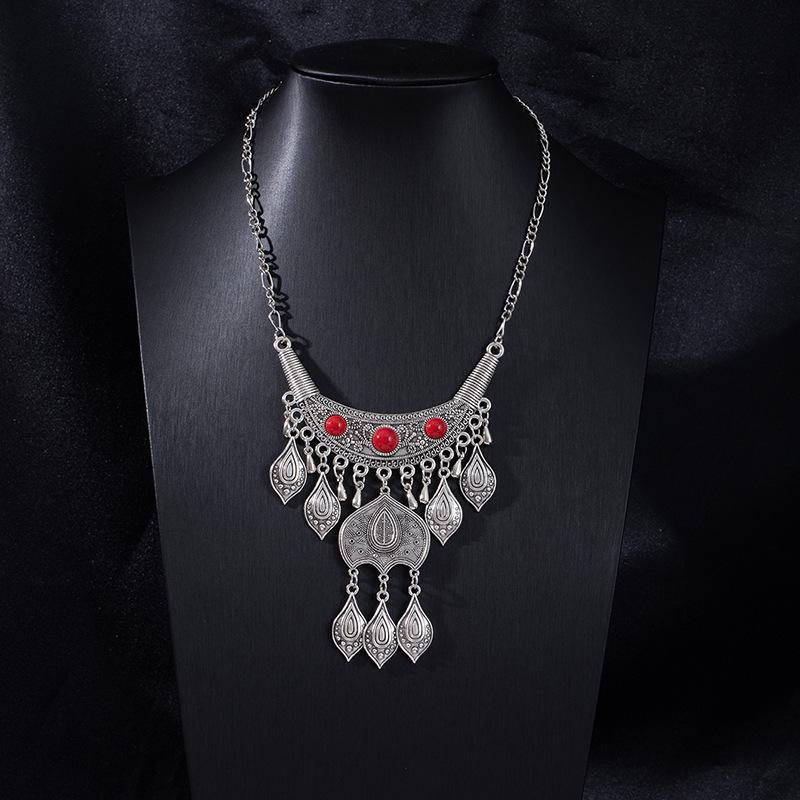 Retro Ethnic Portrait, Coin Tassel Necklace, New Chinese Exotic Collarbone Chain, Miao Jiang Girl Neck Chain