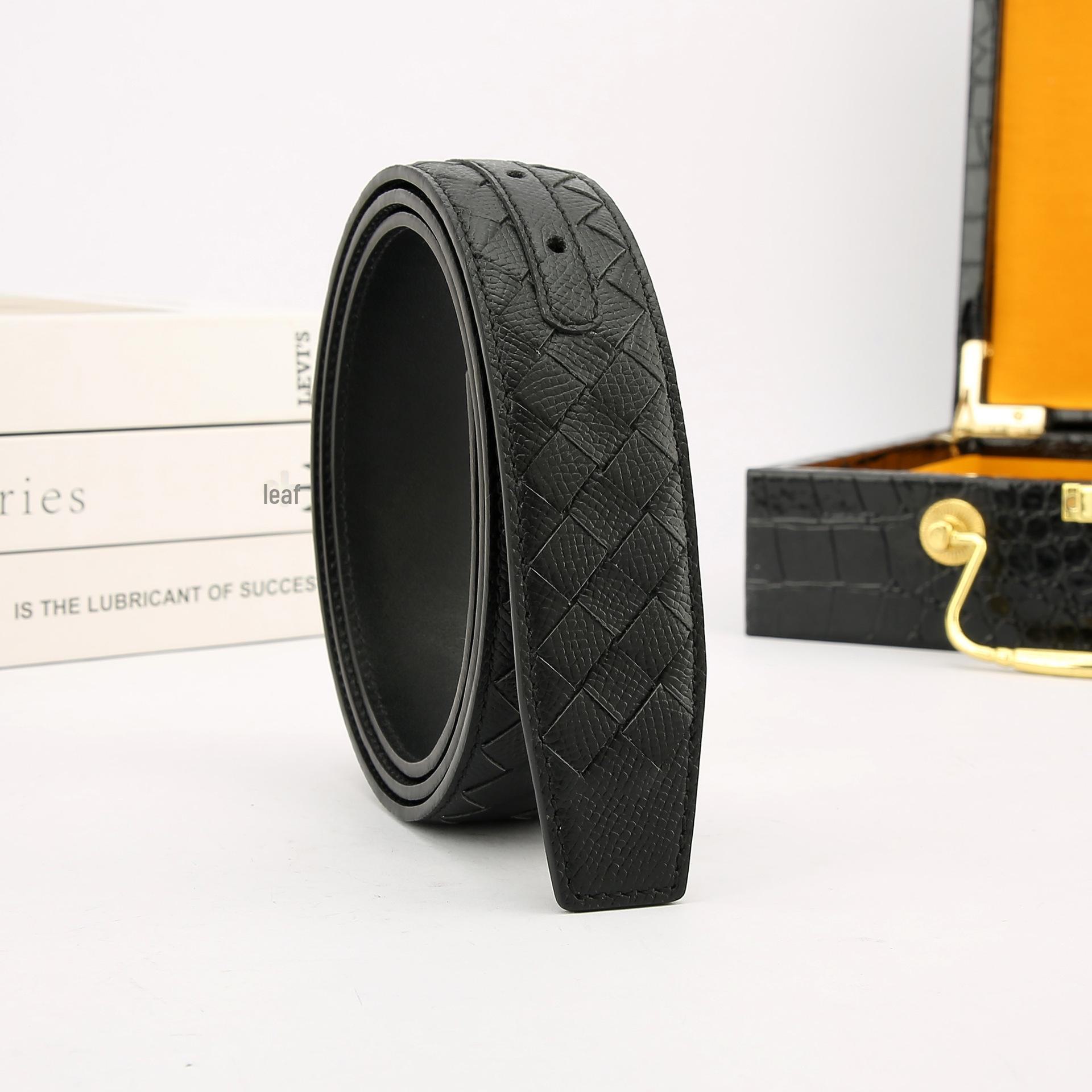 

Мужской цветной плетеный кожаный ремень, двухсторонний верхний слой, повседневный и универсальный, ширина 3,5 см (Не включает пряжку) 105 cm чёрный