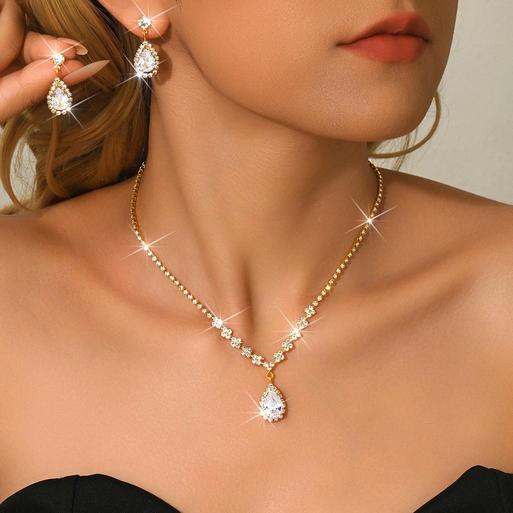 Water Drop Neck Chain Collarbone Chain Dinner Accessories Women'S Delicate Claw Chain Necklace Earrings Bracelet Set Four-Piece Set
