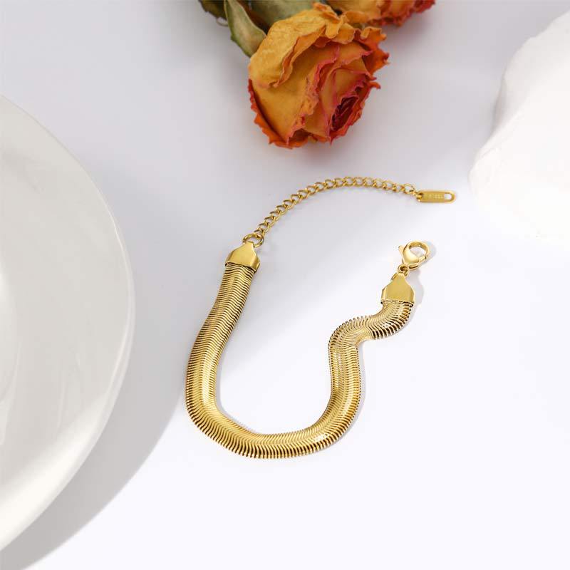 Flaches Schlangenkettchen-Armband, Titanstahl verblasst nicht, modische und schlichte Metalltextur, hochwertige Edelstahlketten-Dekoration