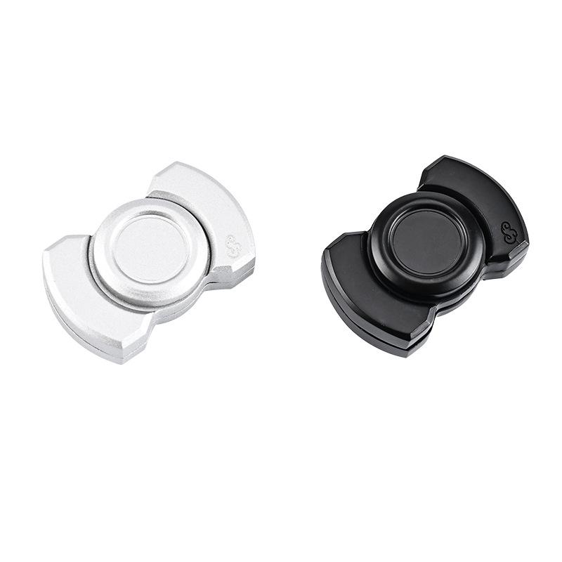 Fingertip Spinner: Portable Zinc Alloy 3-in-1 Multifunctional Stress Reliever