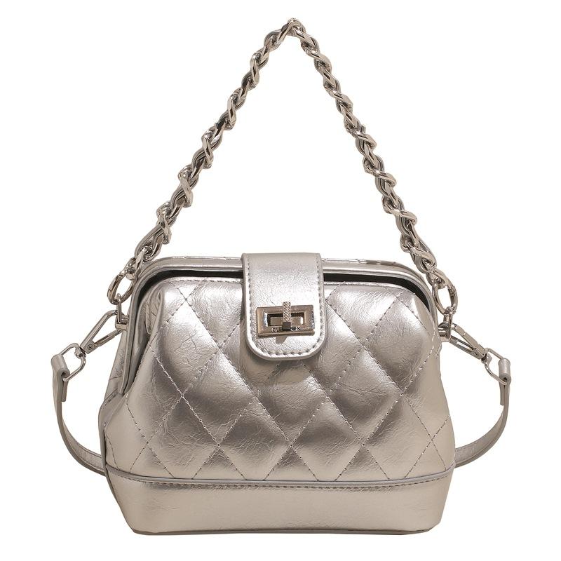 New product wholesale Xiaoxiangfeng rhombus chain shell bag niche versatile women's commuting temperament messenger bag